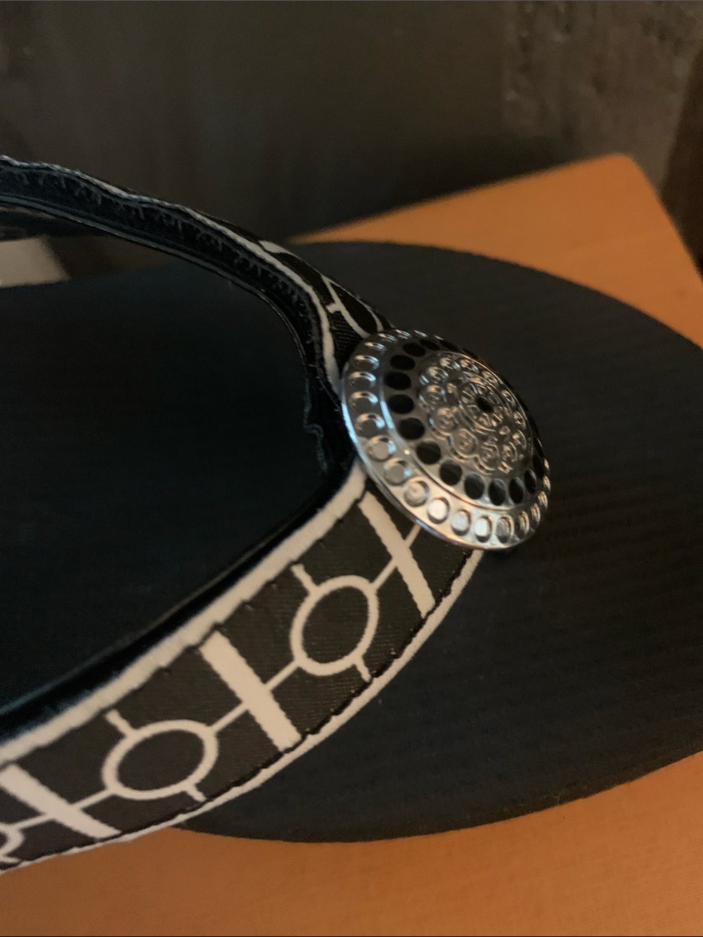 lindsay phillips Black Flip Flop Sandals with Silver Accent - Picture 4 of 8